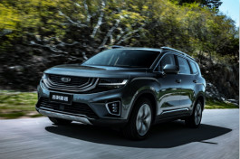 适合家用大空间SUV 豪越后排放倒居然是双人床