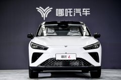 纯电续航超300km的超级增程SUV！哪吒L“掀桌价”上市